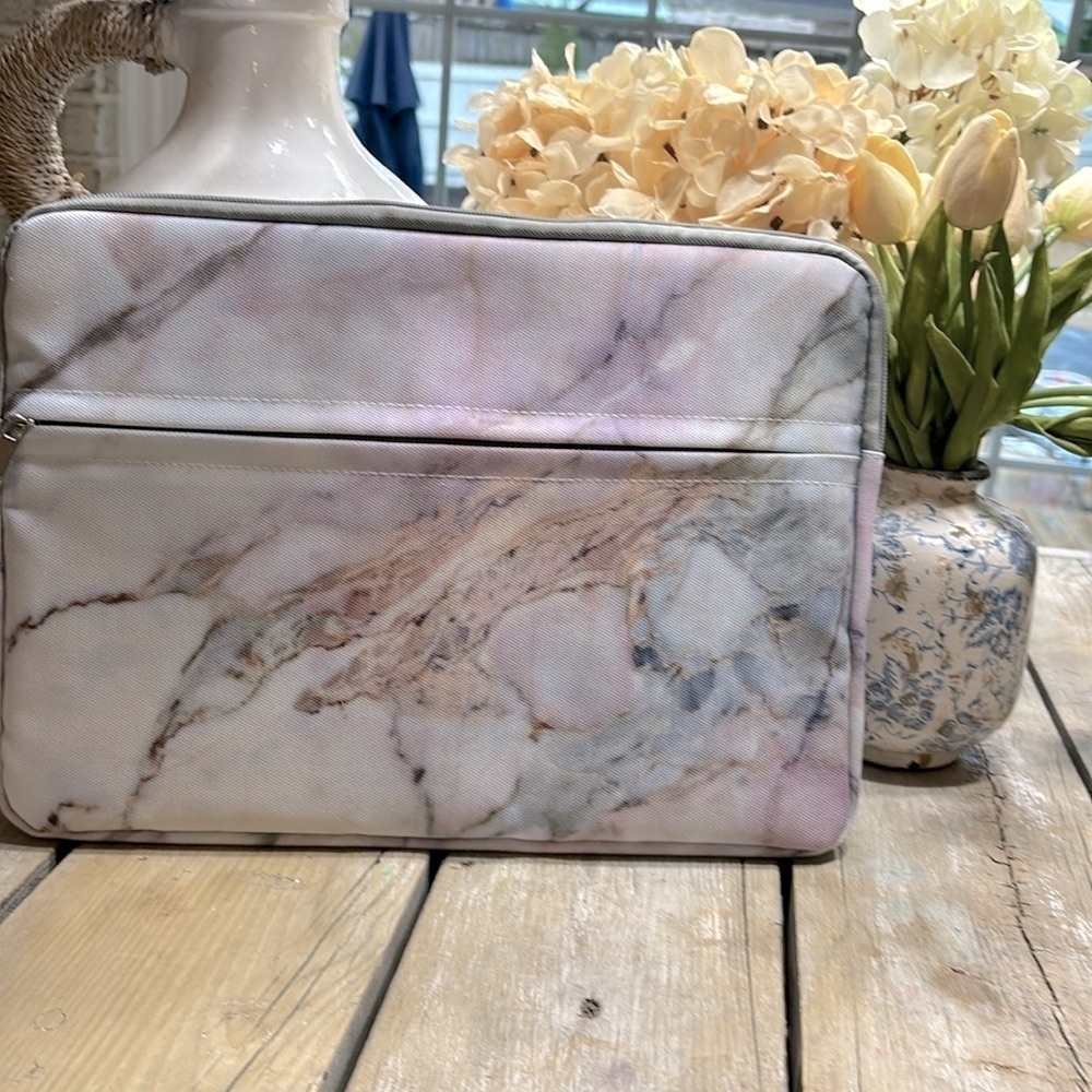Soft Laptop Computer Case. MacBook | Chromebook 13.5”x10” Lavender Swirl. - Picture 3 of 5